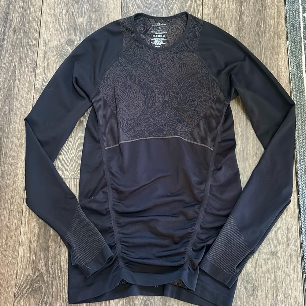 Title Nine Ruched Long Sleeve Top